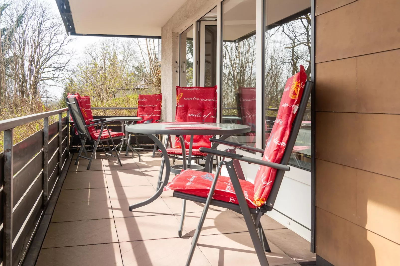 Bergfreunde-Terrace balcony