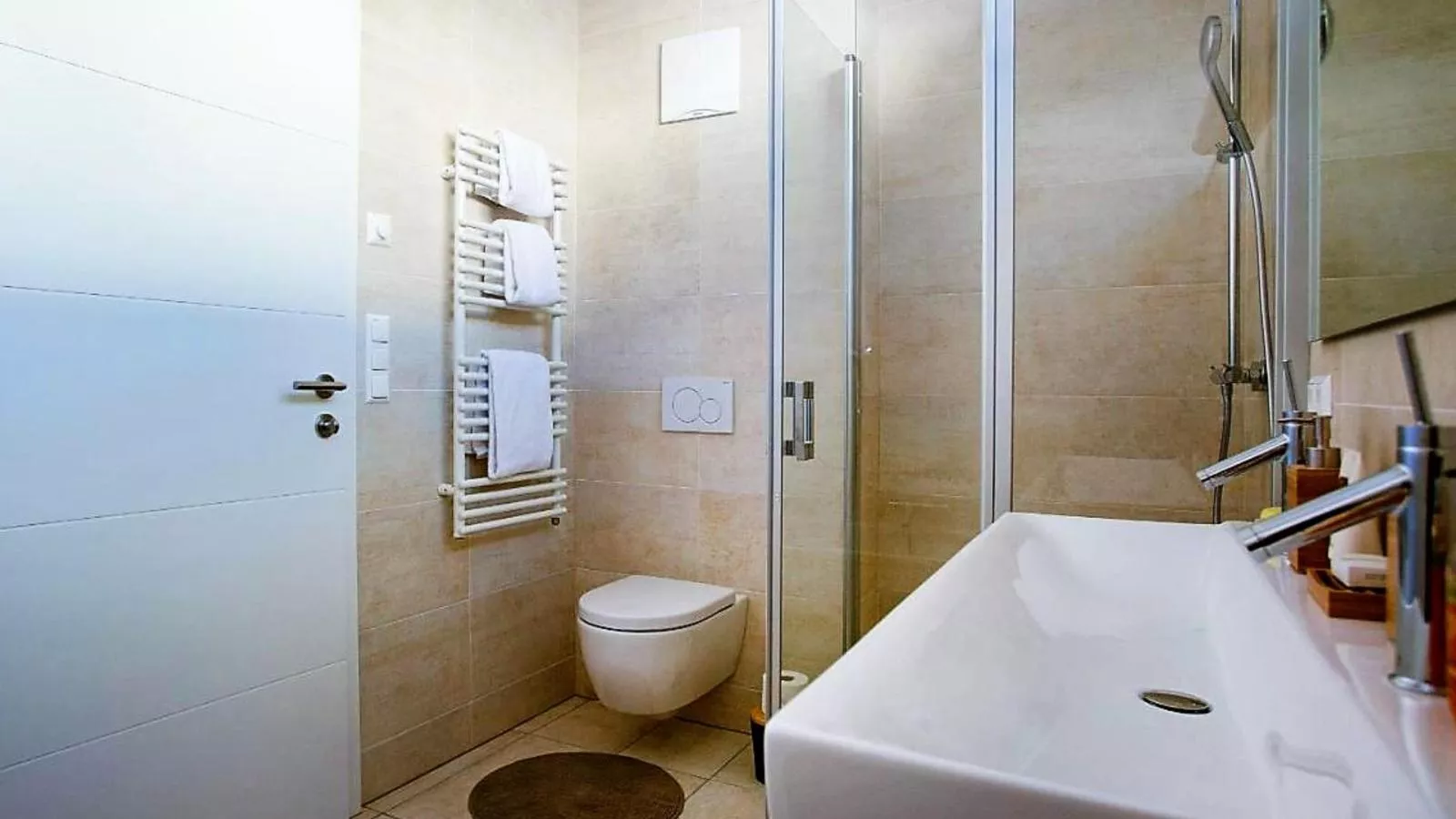 Pabstin-Bathroom