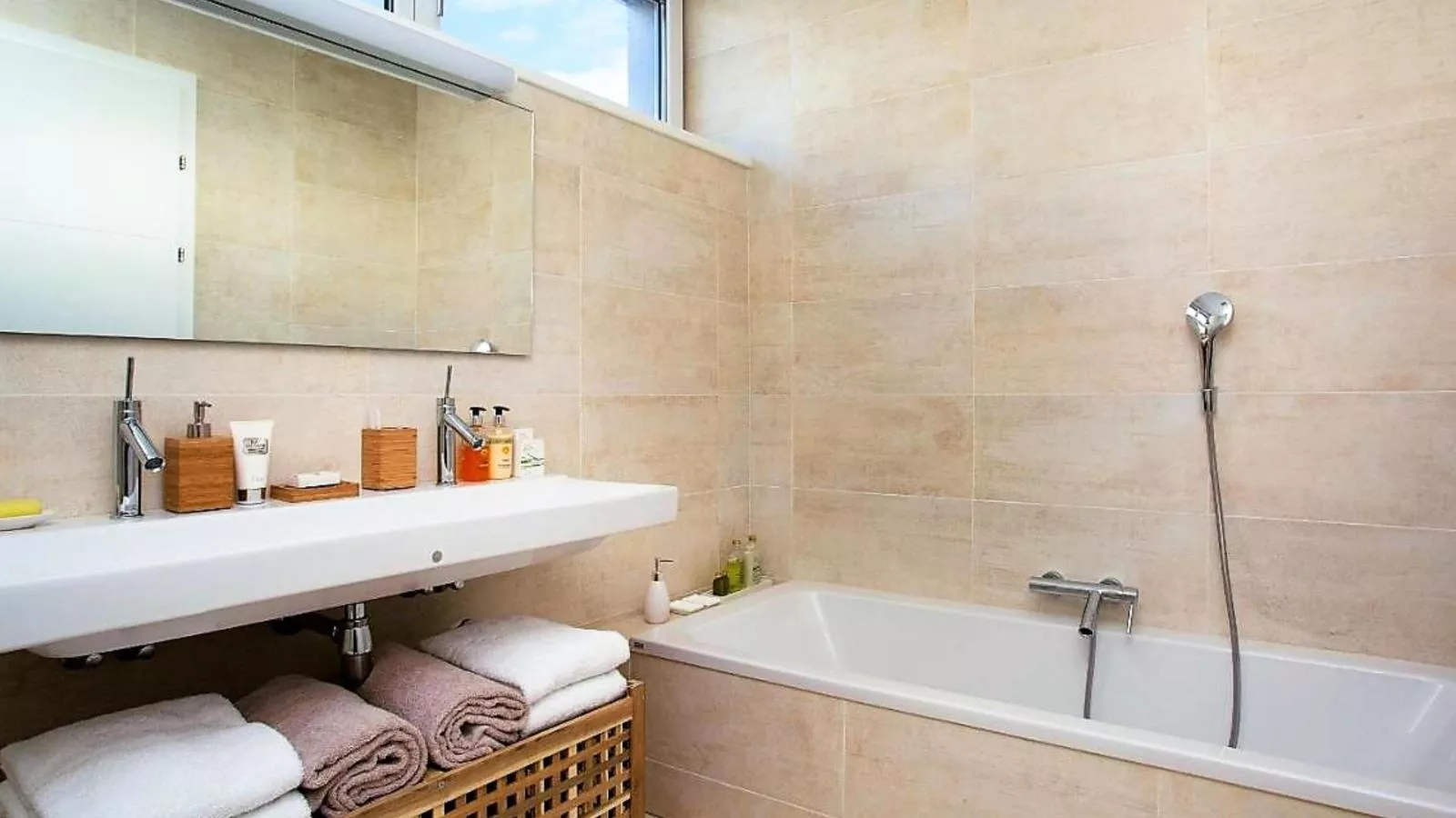 Pabstin-Bathroom