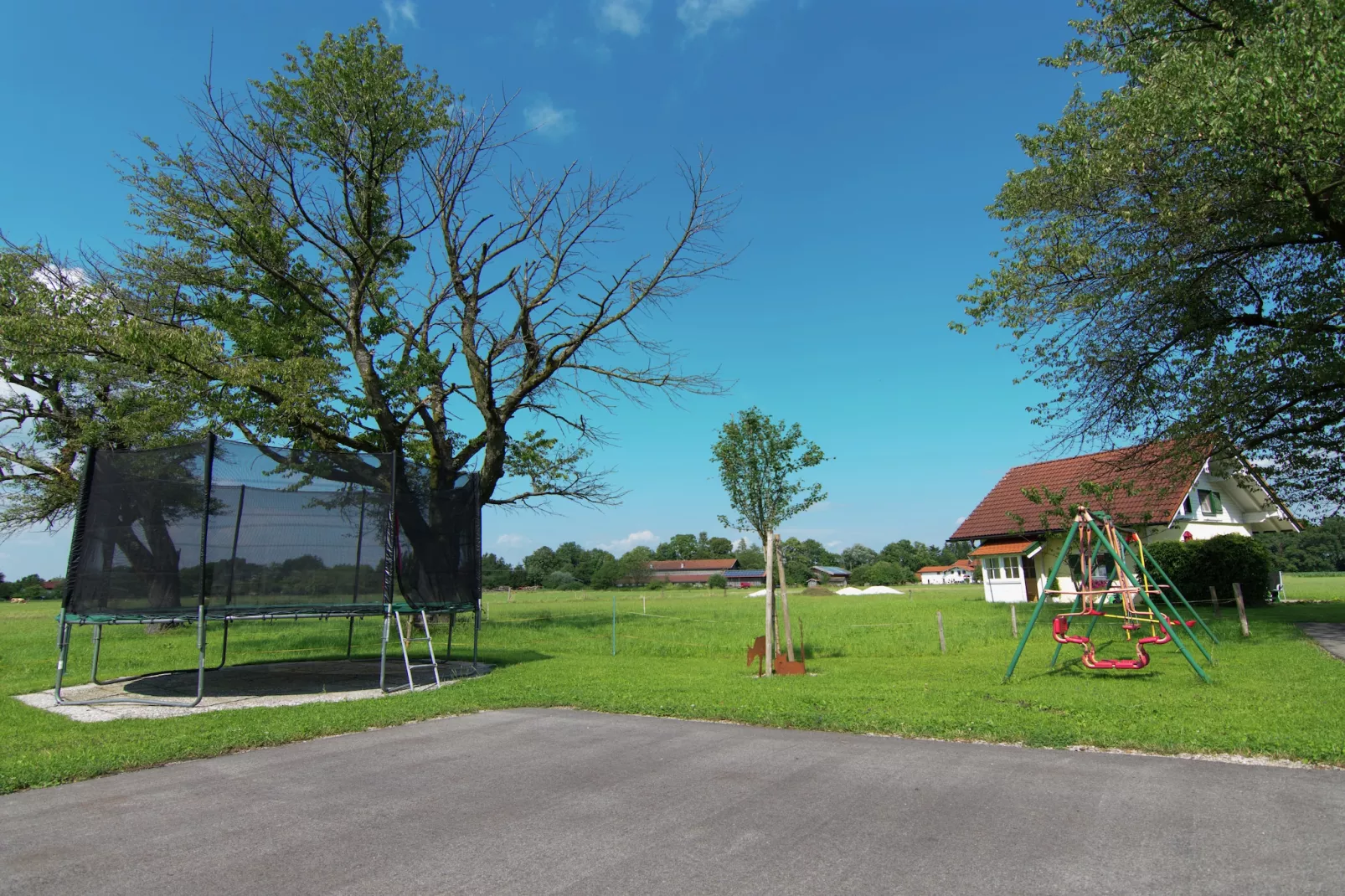 Im Bauernhaus-Gardens in summer