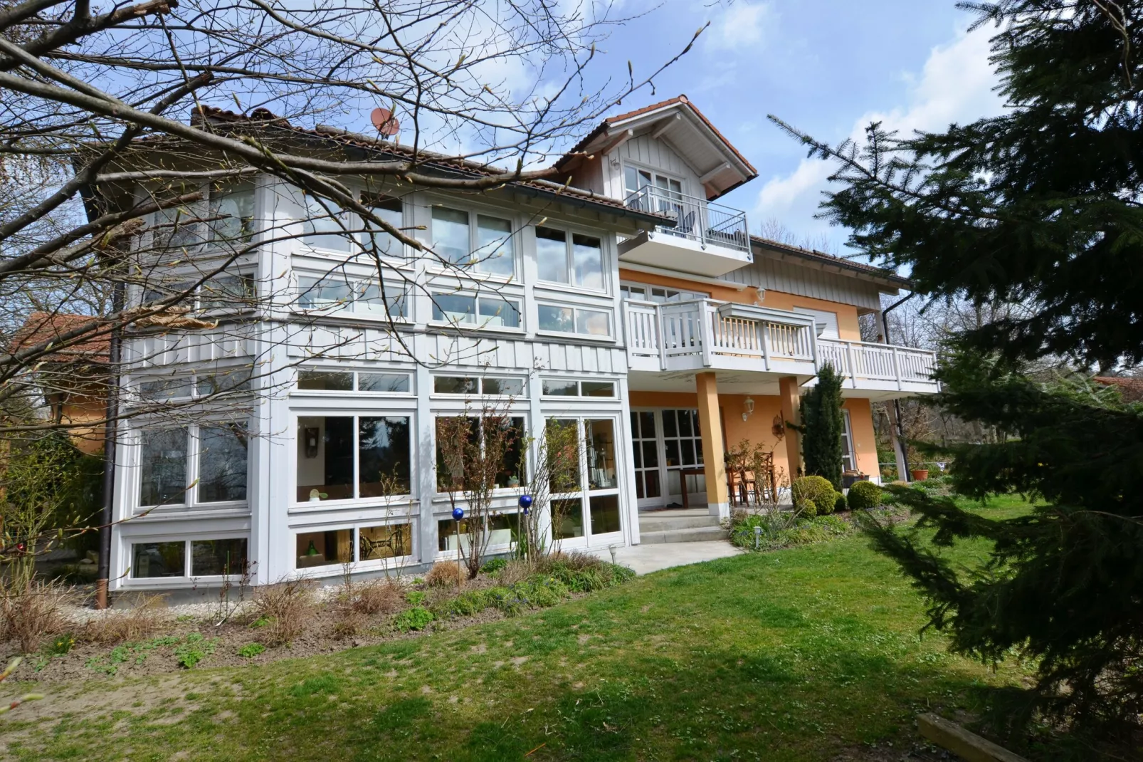 Bernhardsberg-Exterior in summer