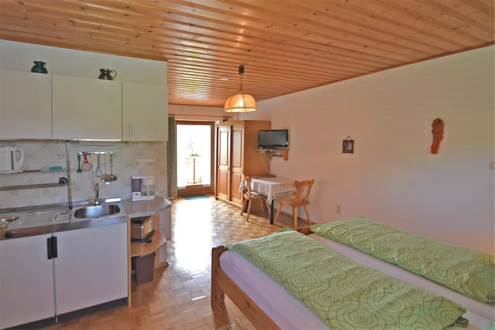Gästehaus Kandlbinder-Kitchen