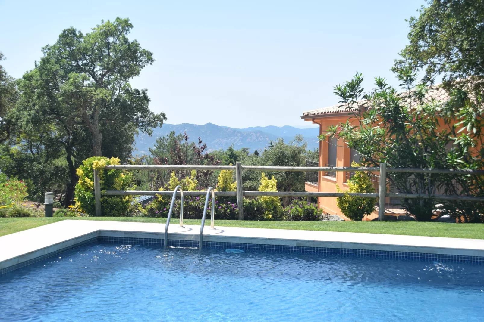 Mirador Mas Nou-Außenbereich Sommer