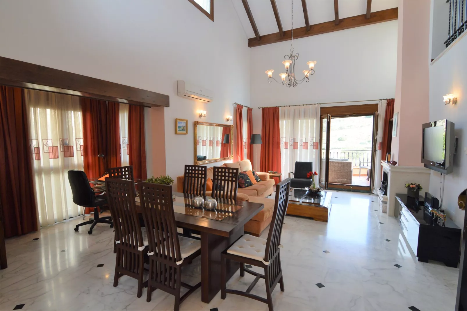 Villa Orange-Living room