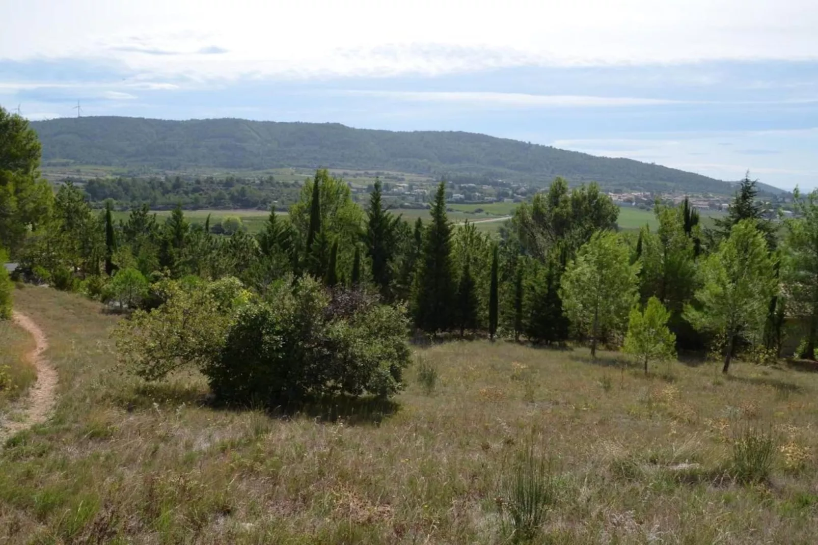 La Cave-Areas within 5km in summer