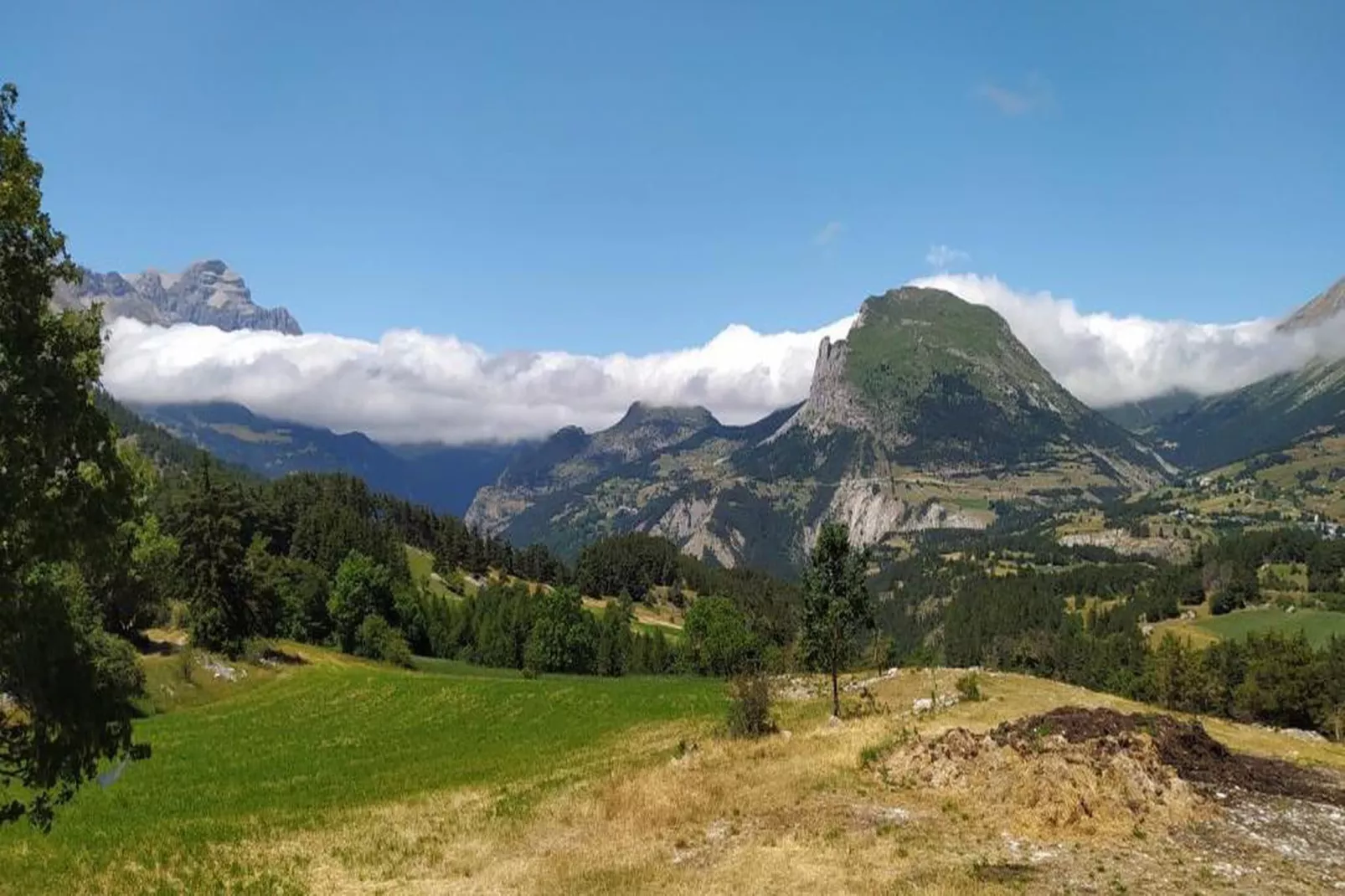 L'Orée des Pistes 3-Areas within 20km in summer