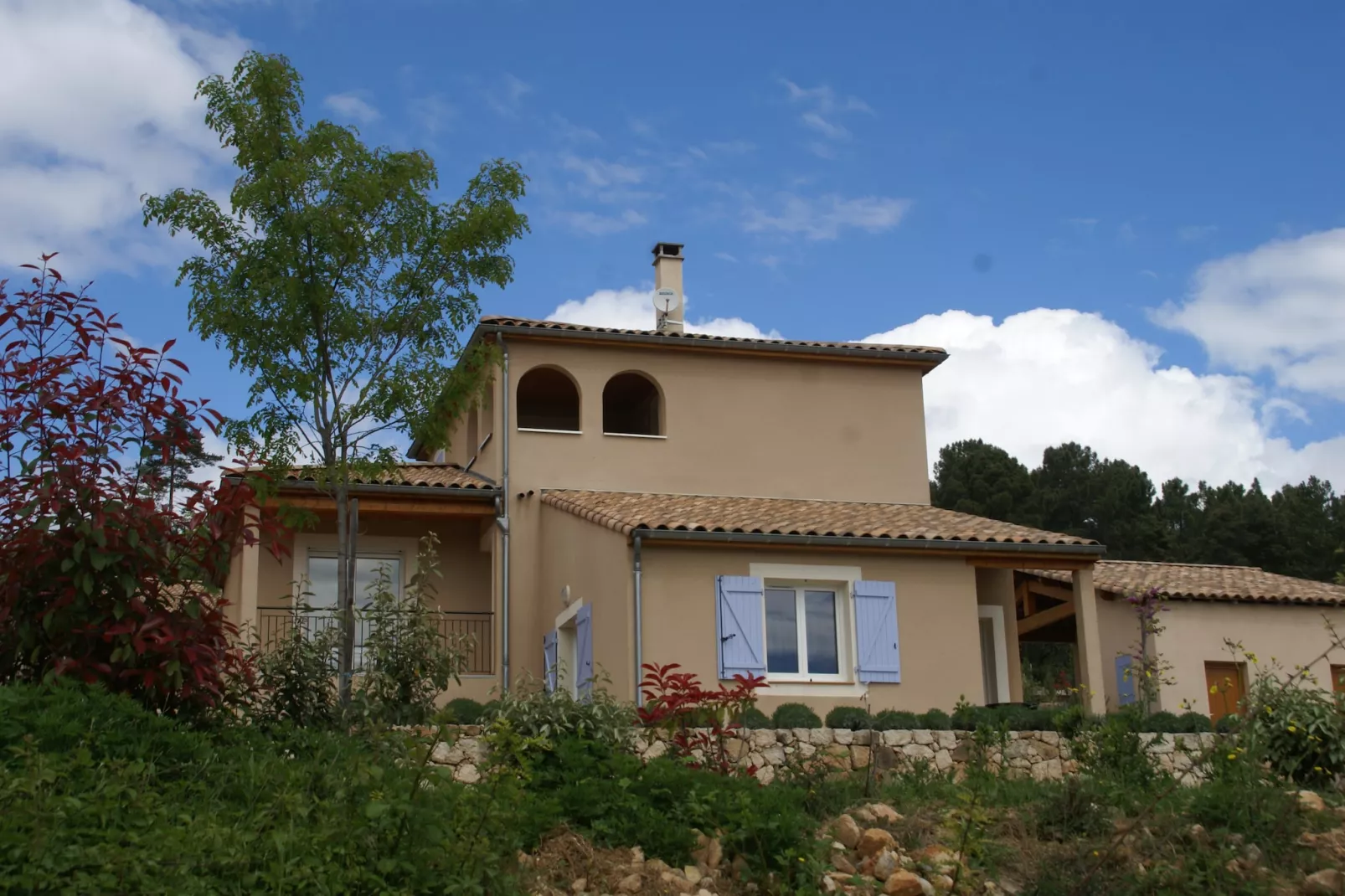 Villa Joyeuse 22-Exterior in summer