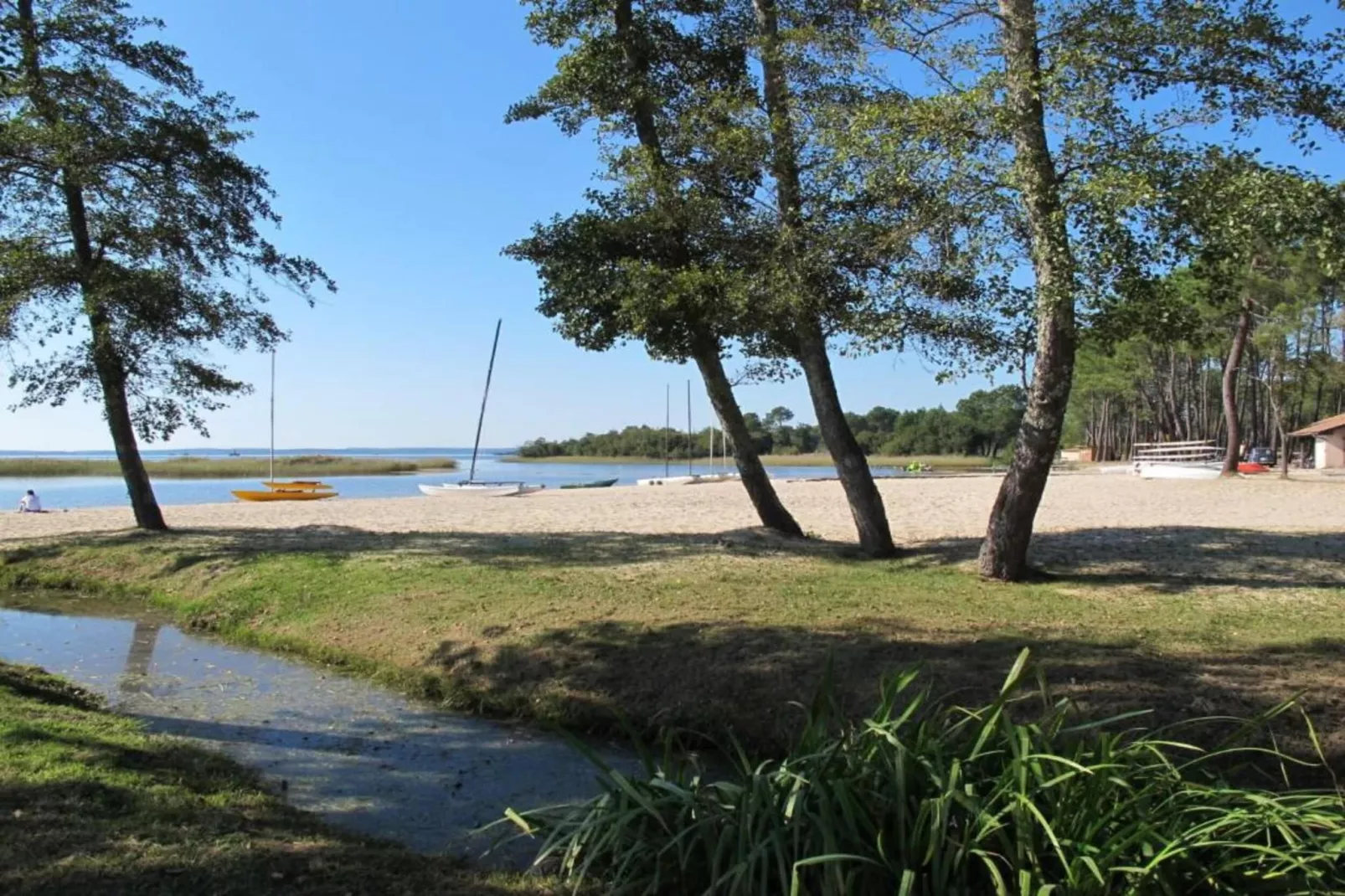 Le Domaine des Grands Lacs 1-Zones été à 5 km