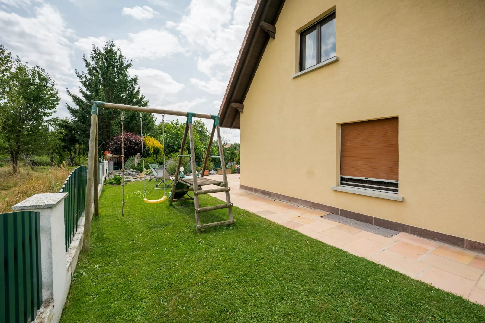 Au Cheval Blanc-Garten Sommer