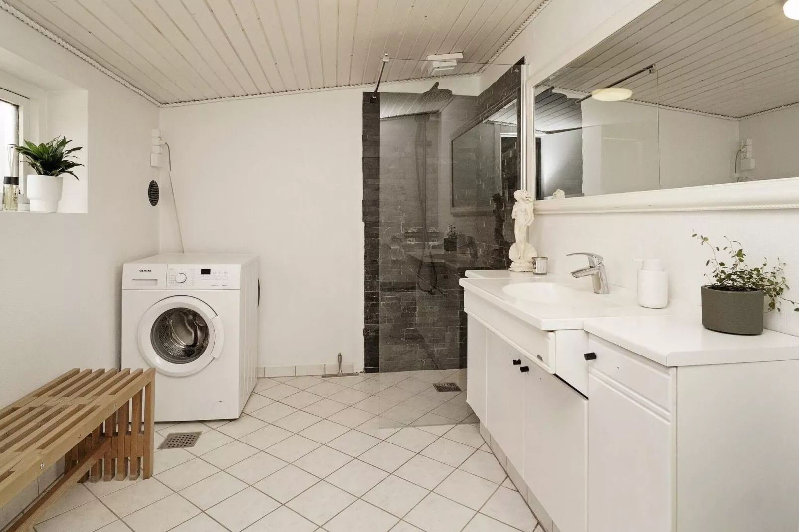 8 person holiday home in Nakskov-Indoor