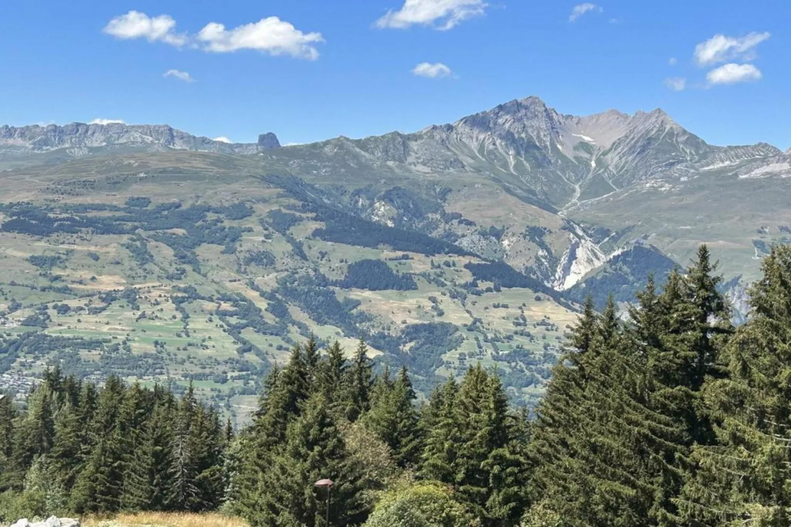 Appart'Hotel Eden 2-Zones été à 20 km