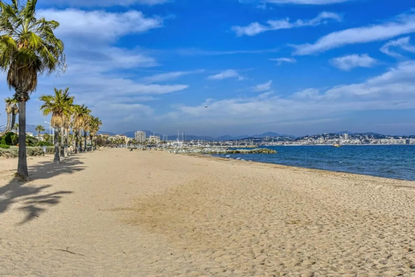 Jonila-Areas within 20km in summer