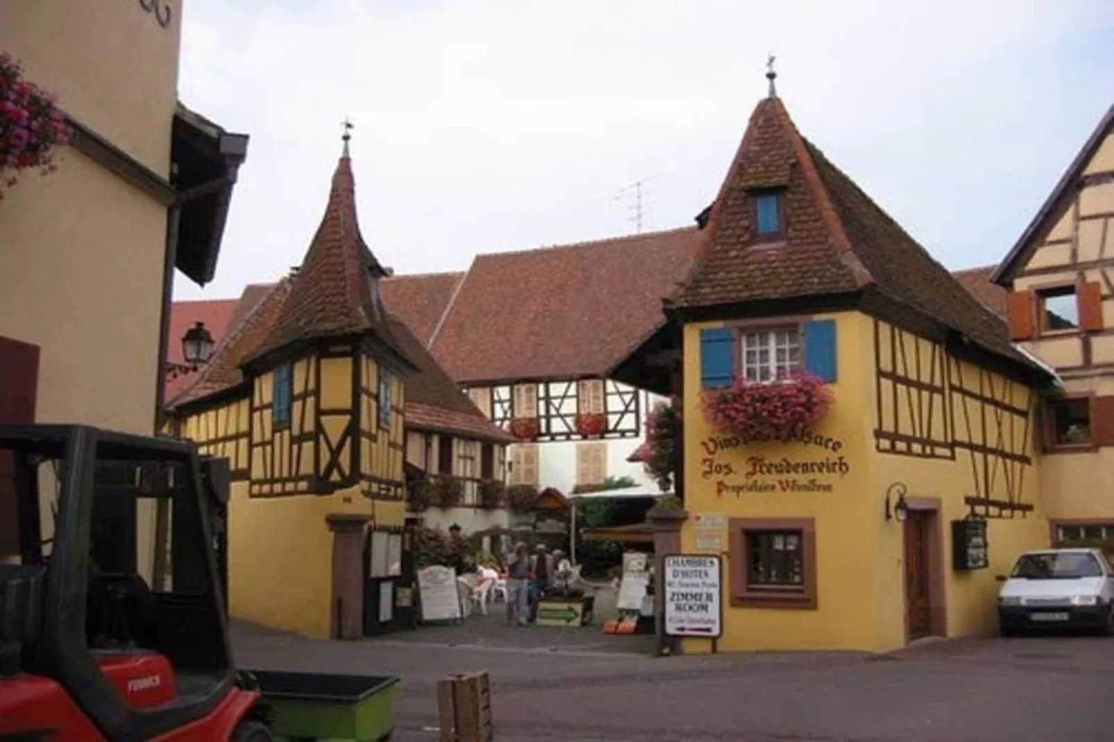 Les Chalets des Ayes 9-Areas within 5km in summer
