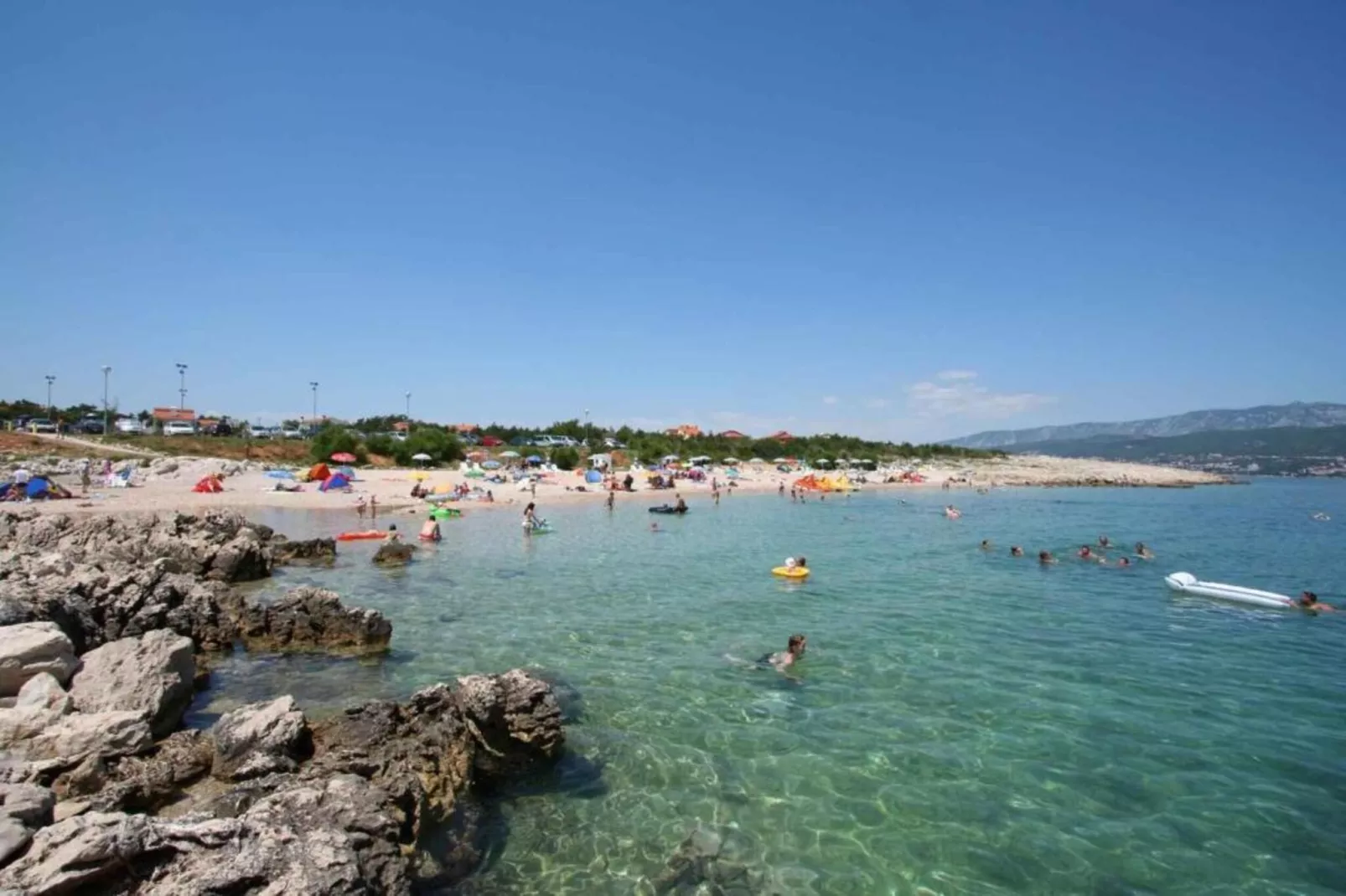 Cekovic-Areas within 20km in summer