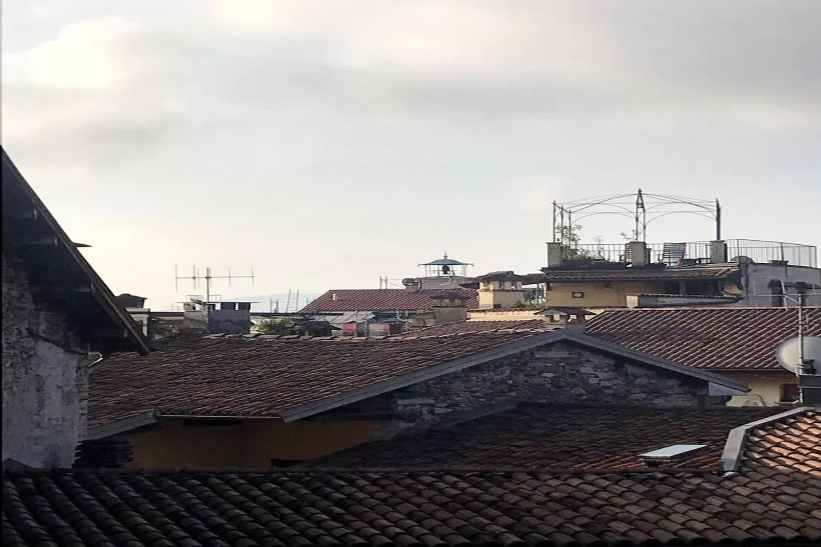 Ai tetti-View in summer