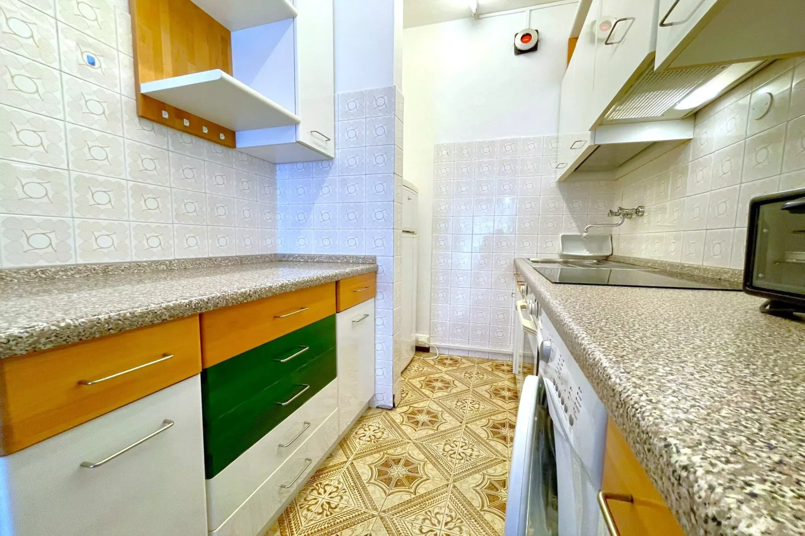 RAFFAELLO 1 int 3 tipo C  con piscina-Cuisine