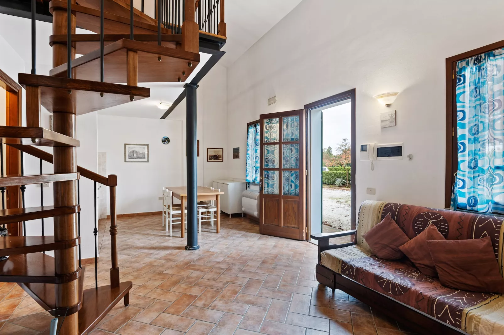 SIENA-Hall & reception