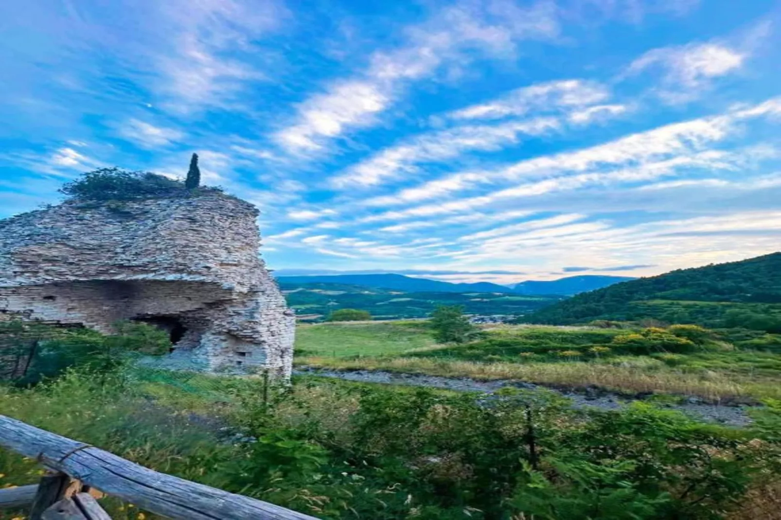 Borgo Quattro-Areas within 20km in summer