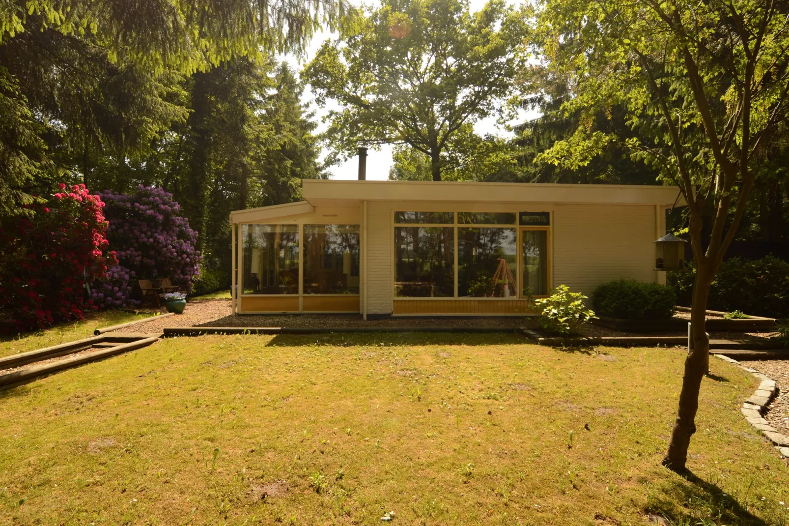 De Botterviever-Exterior in summer