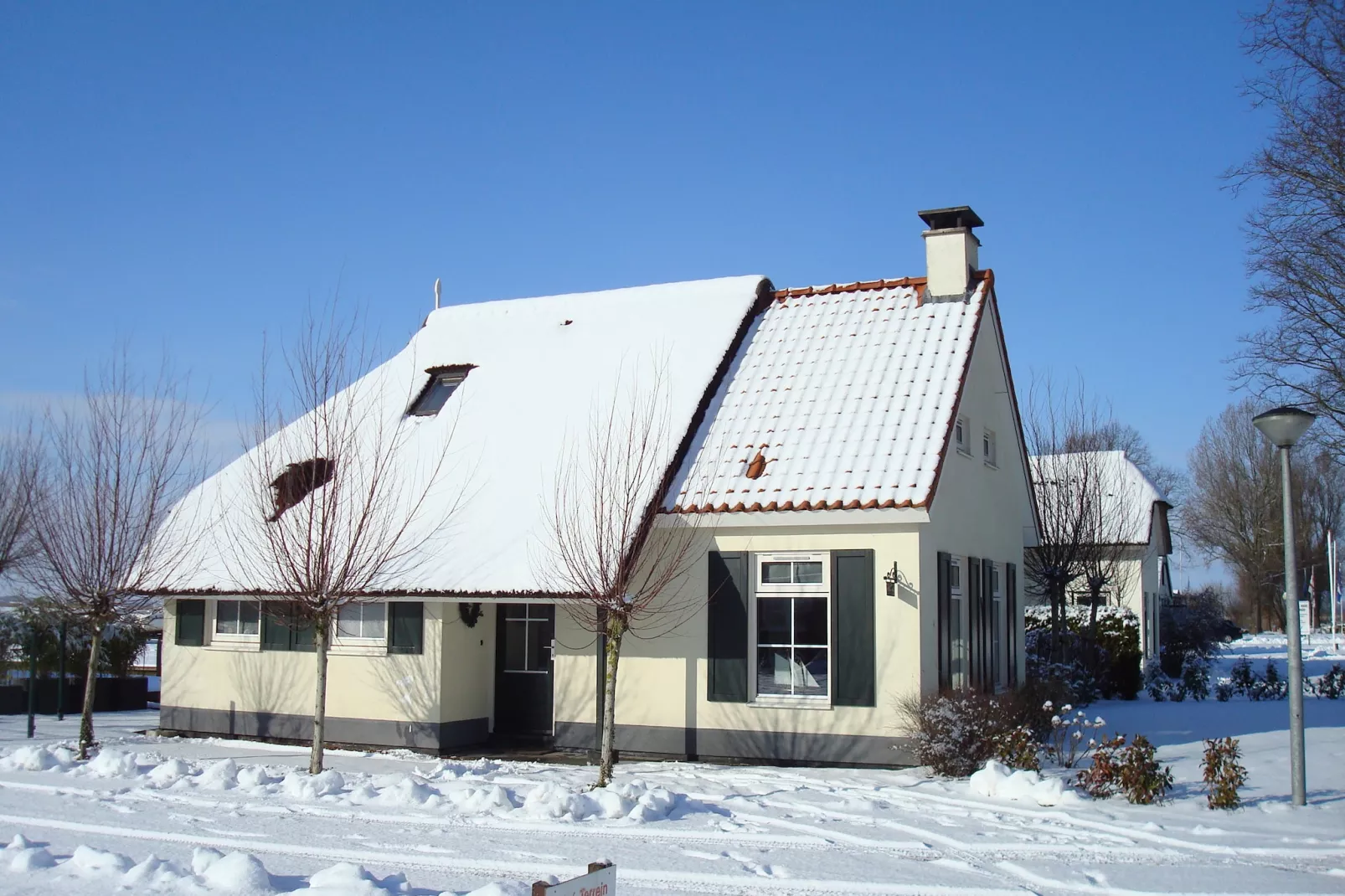 Villa ten Hoeve-Exterior in winter