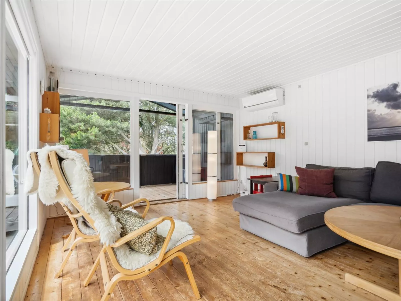 "Elin" - 3km from the sea-Inside