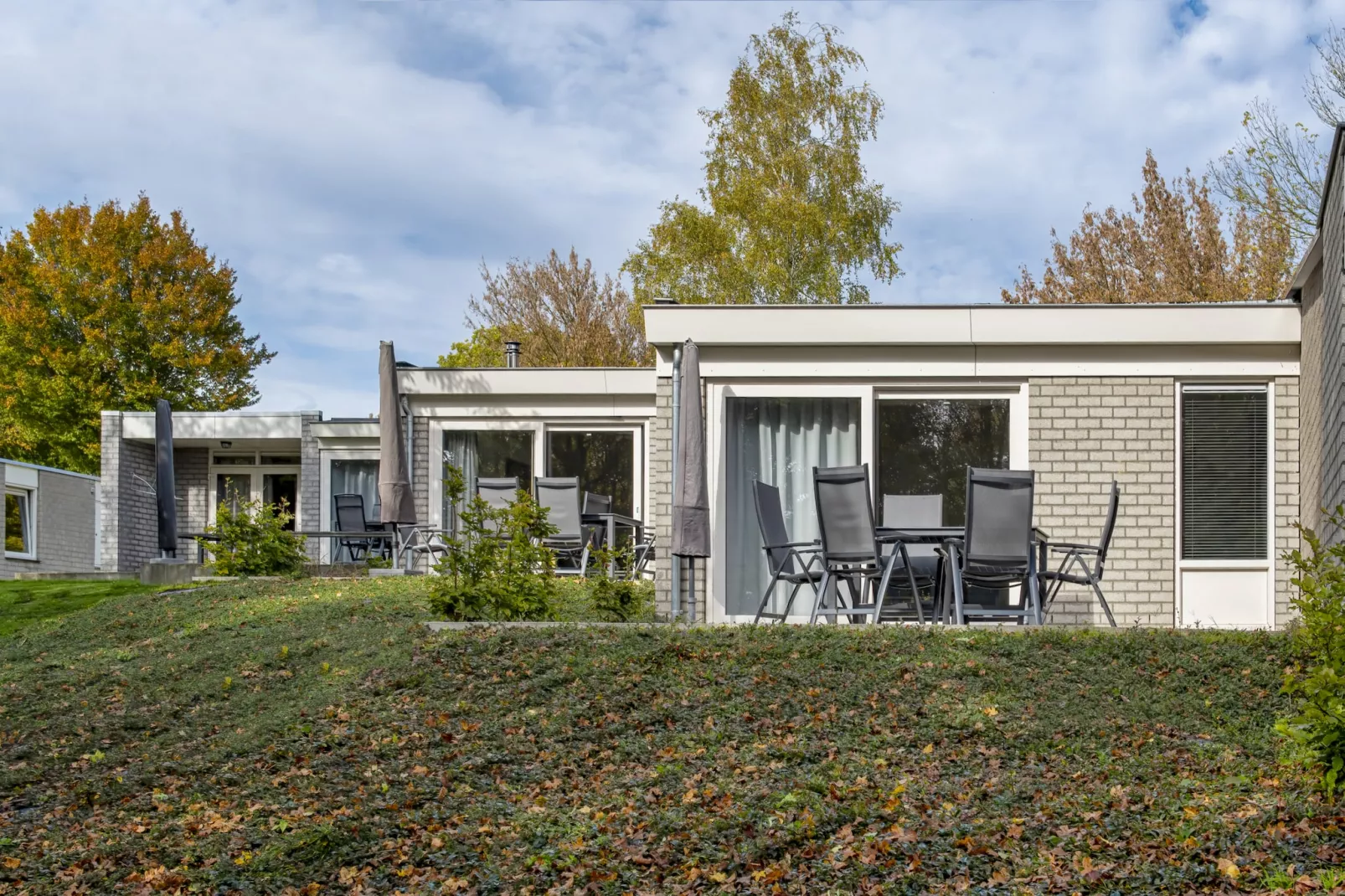 Bungalowpark Schin op Geul 14-Außenbereich Sommer