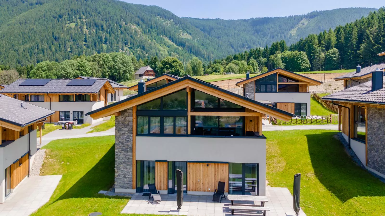 Grebenzen Top Chalet Mazzel-Exterior in summer
