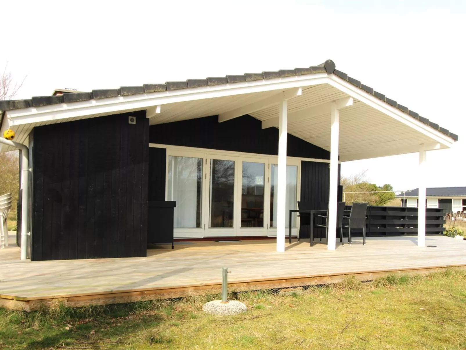 "Bentine" - 400m from the sea-Outside