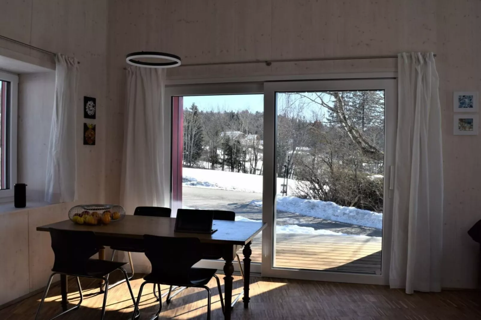 324084-Salle à manger