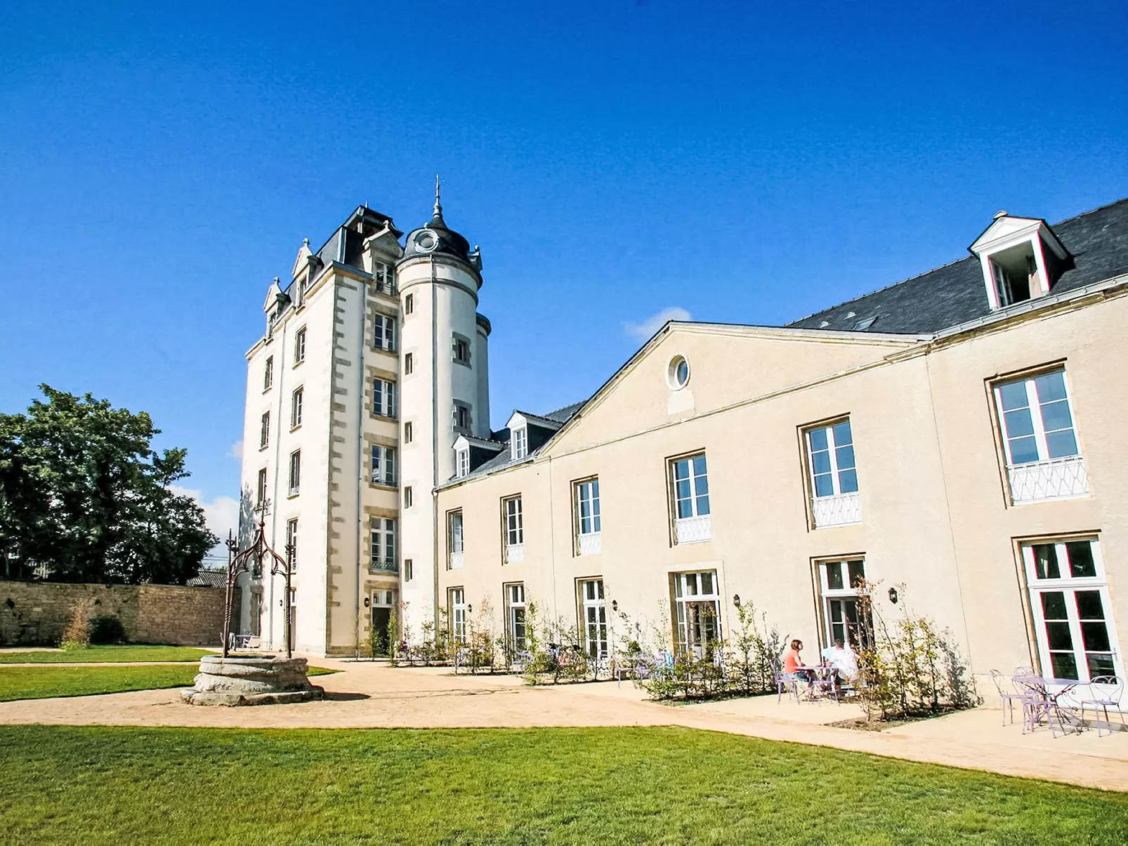 Odalys Référence Le Château de Kéravéon-Outside