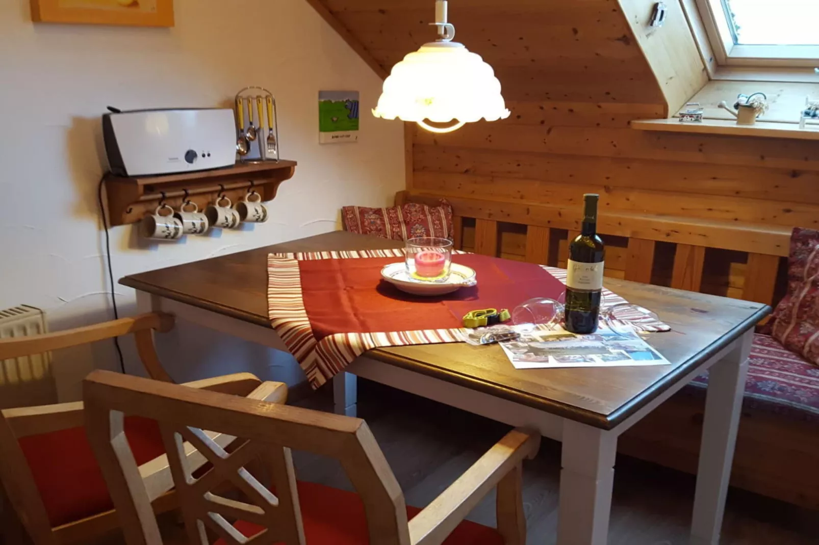 38290-Dining room