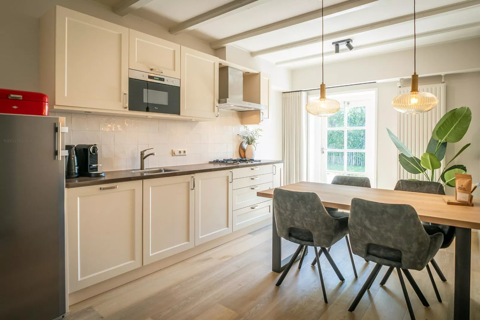 App Hoeve Holland S5-Dining room