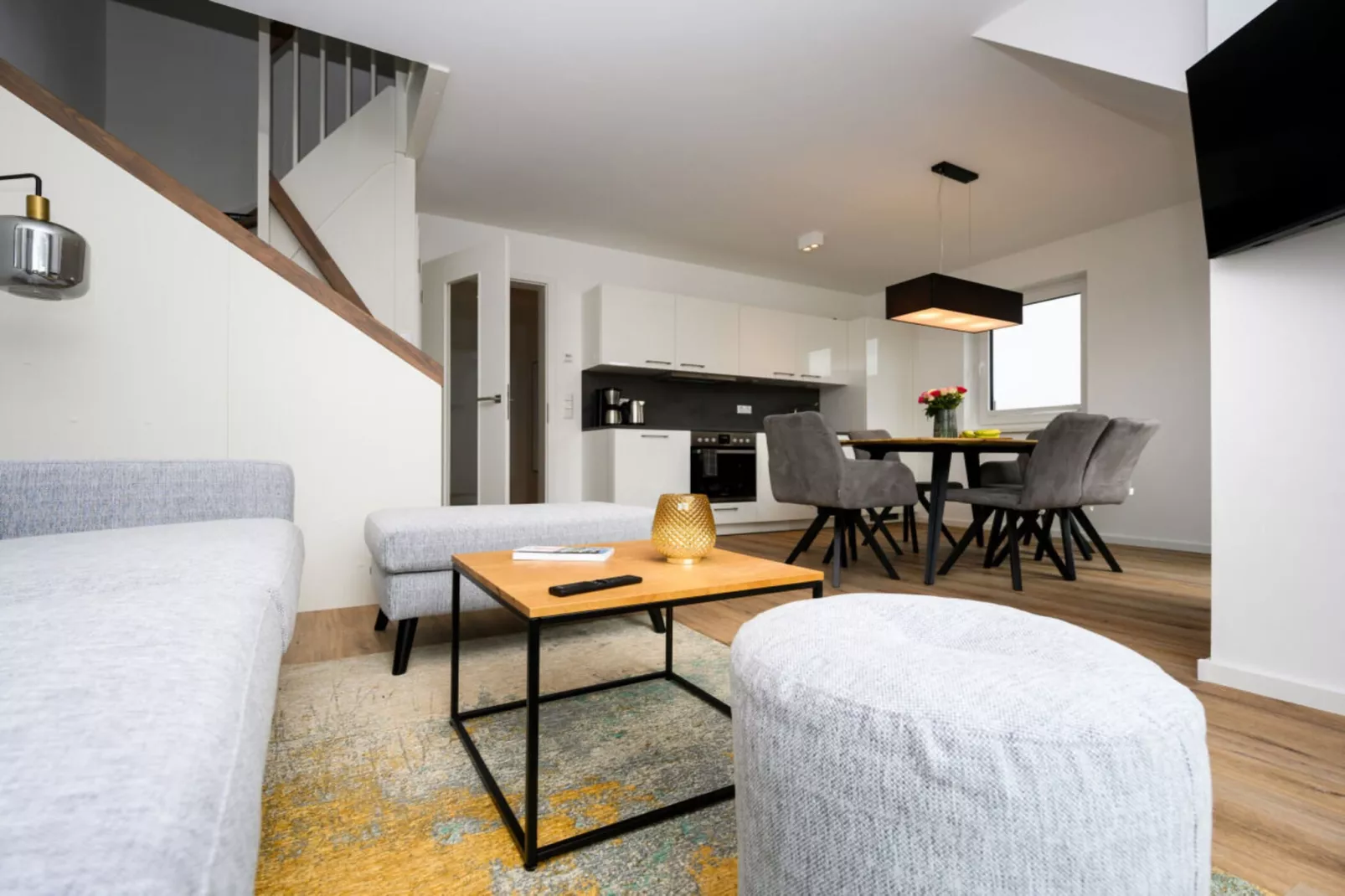 453493-Living room