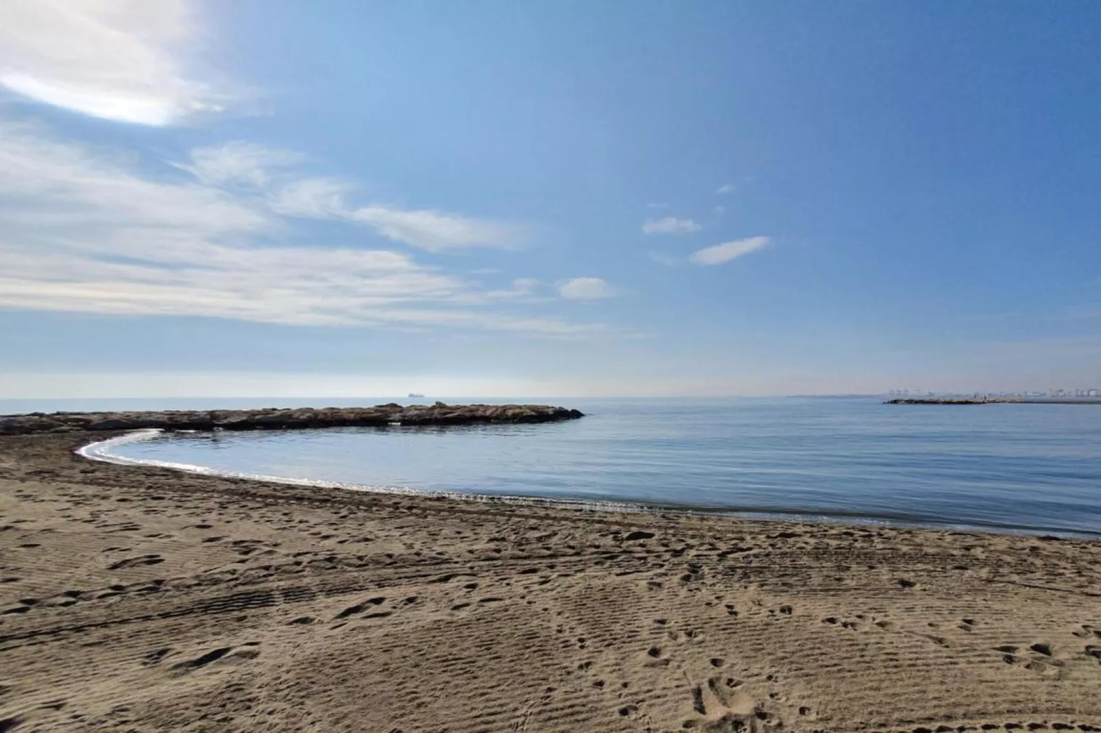 Avenida Europa-Areas within 5km in summer