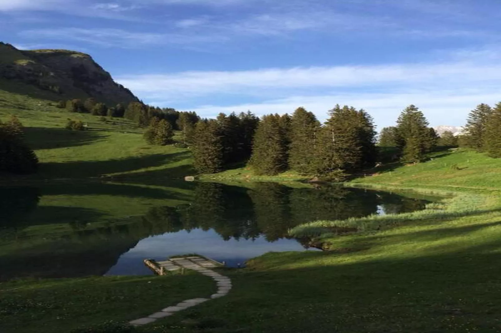 Gstaad Luxurious flat with terrace & stunning views-Garten Sommer