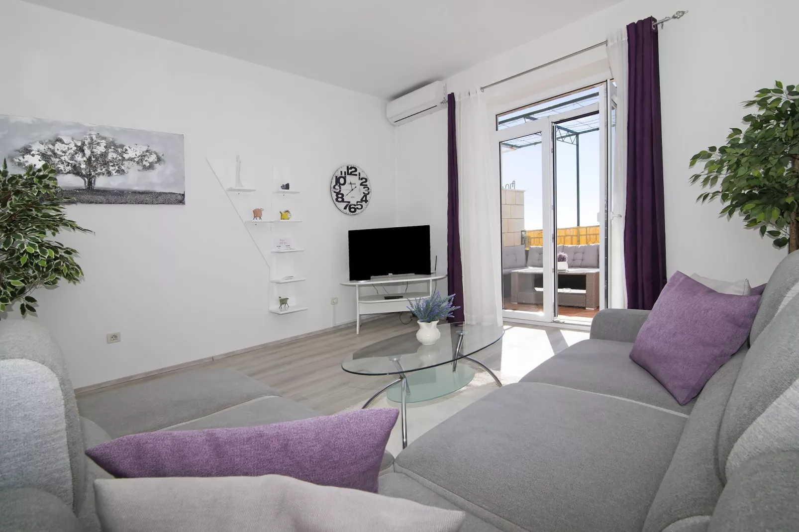 Apartments Isabora - Two-Bedroom Apartment with Terrace and Partial Sea View (Nea)-Salon