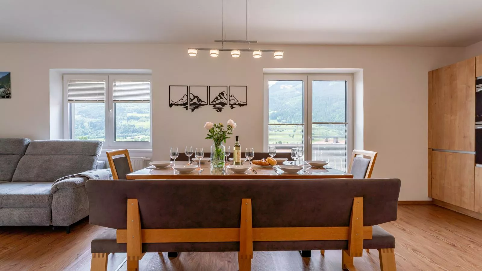 Verena-Dining room