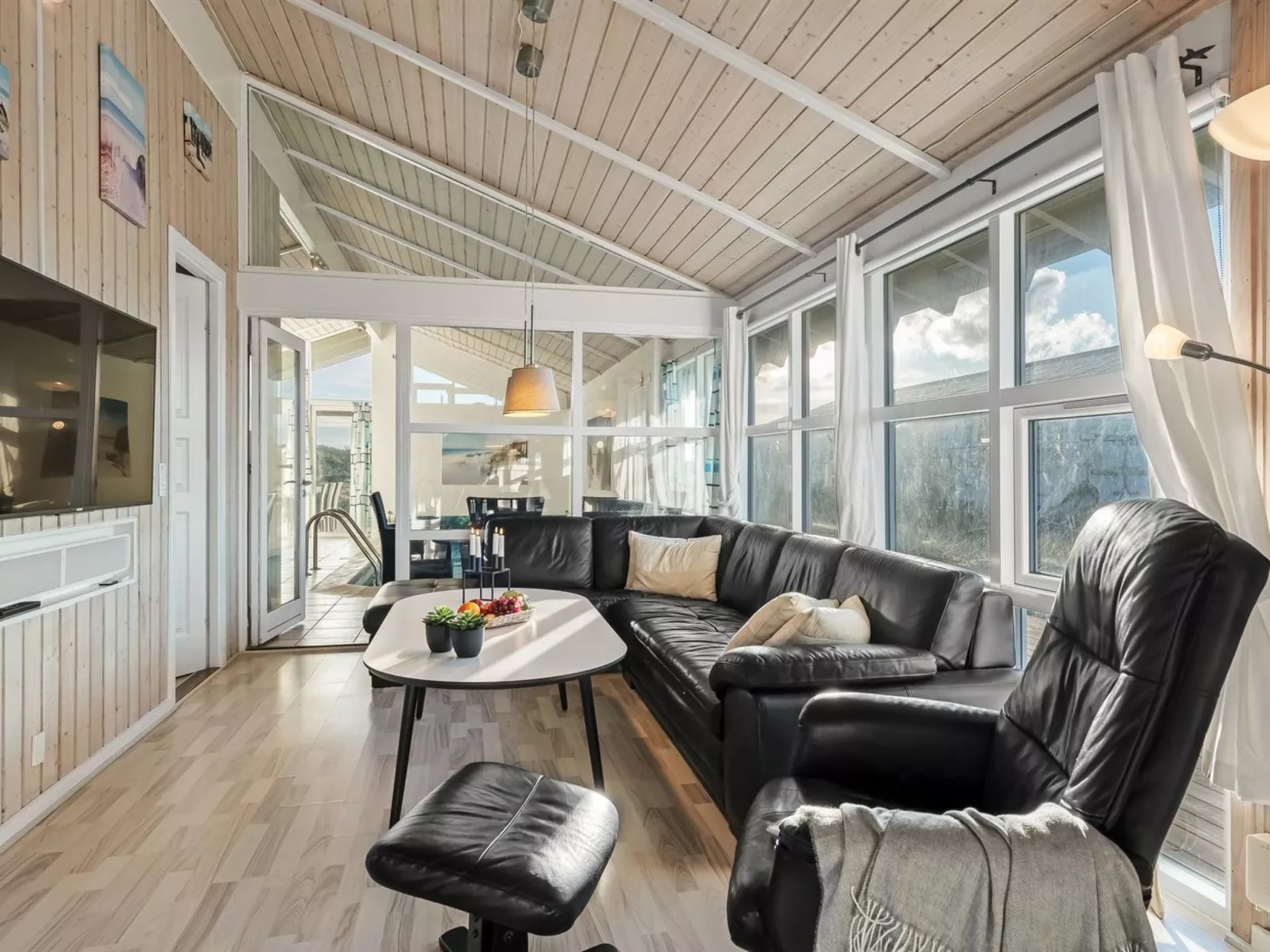 "Adrienne" - 490m from the sea-Inside