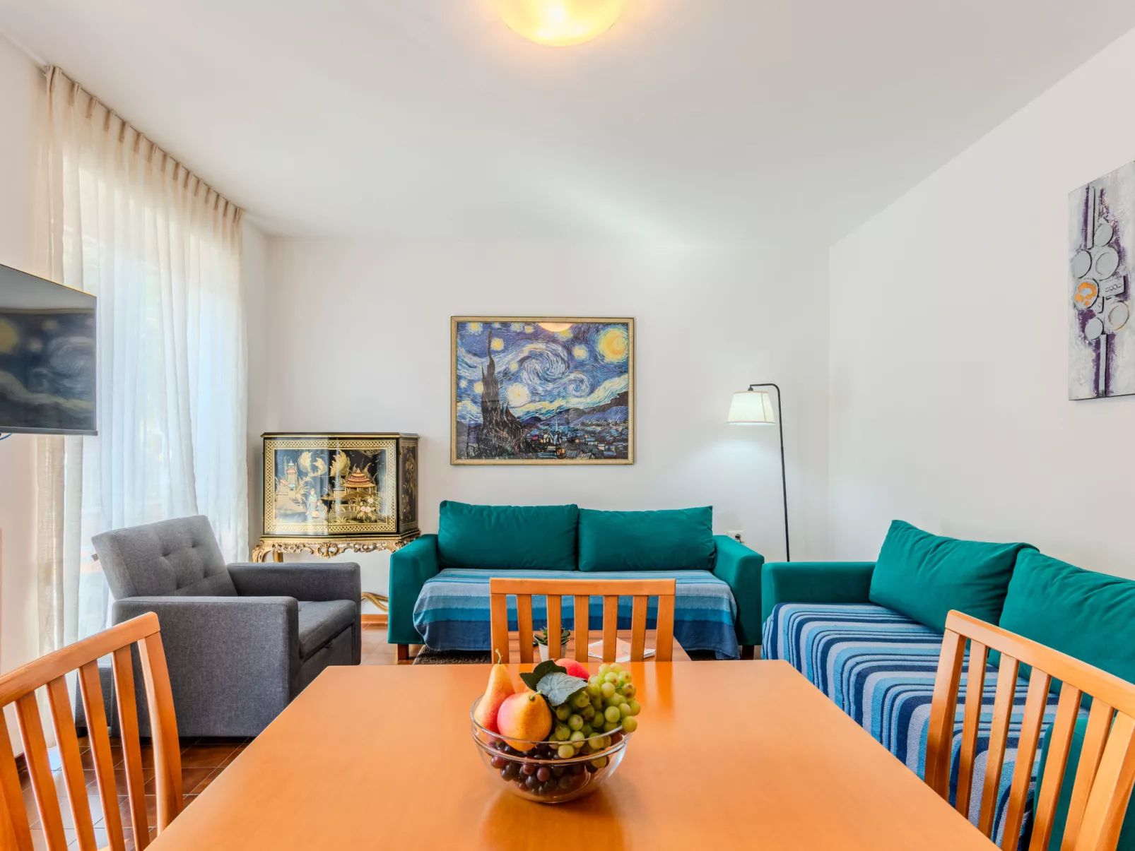 Domaso central apartment-Inside