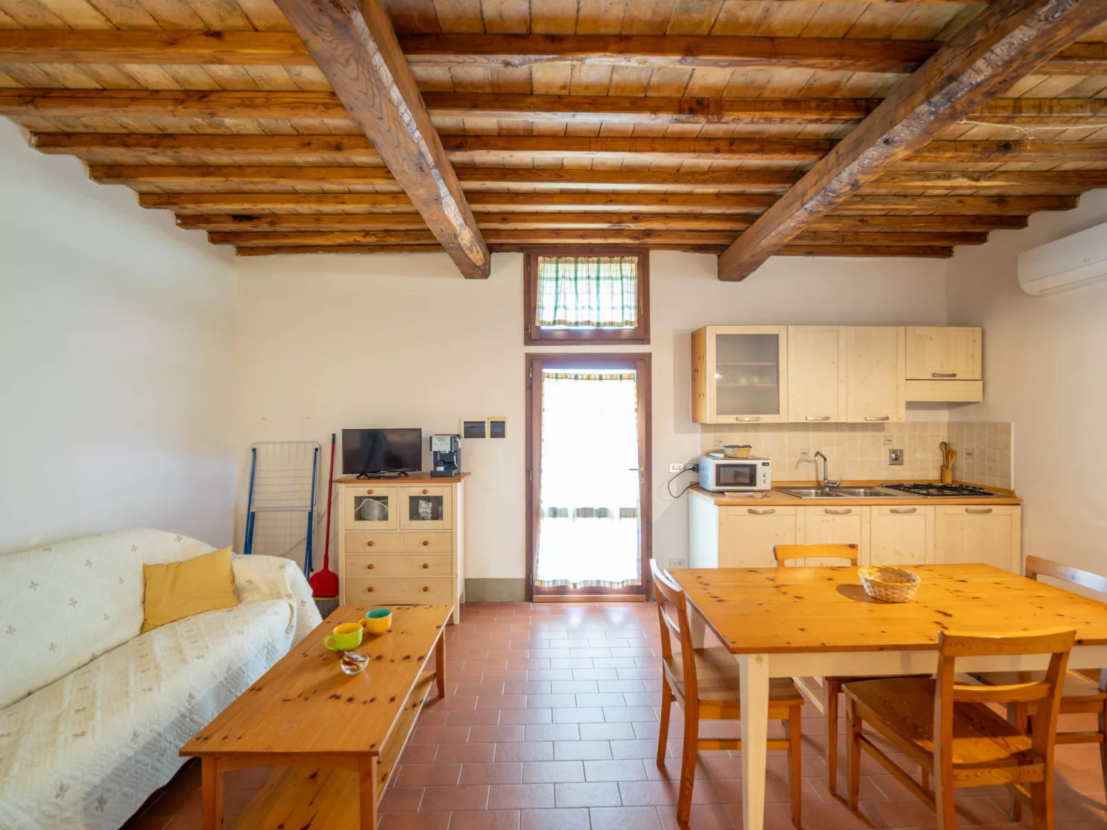 Antico Loggiato-Inside