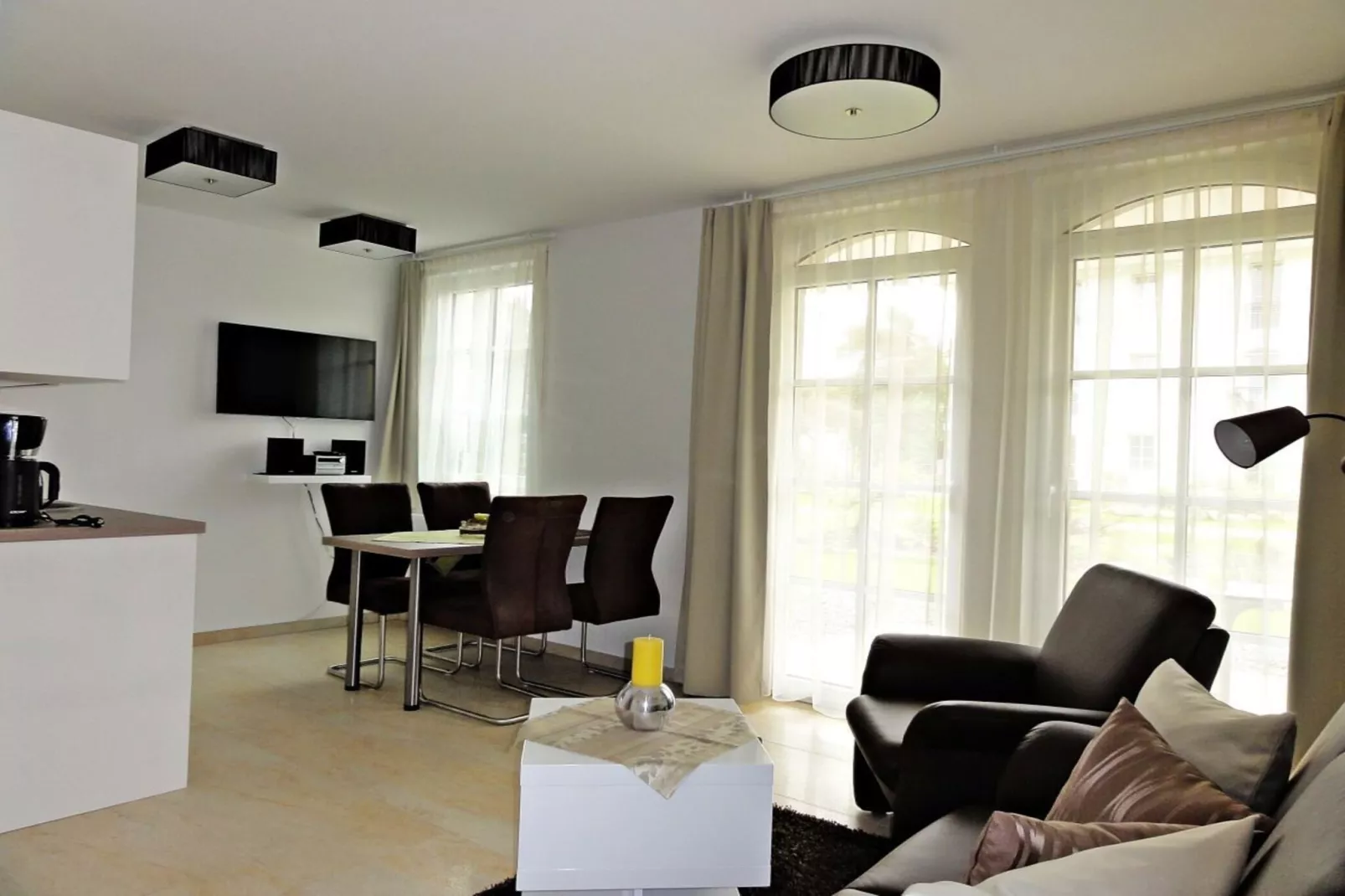 53738-Salle à manger