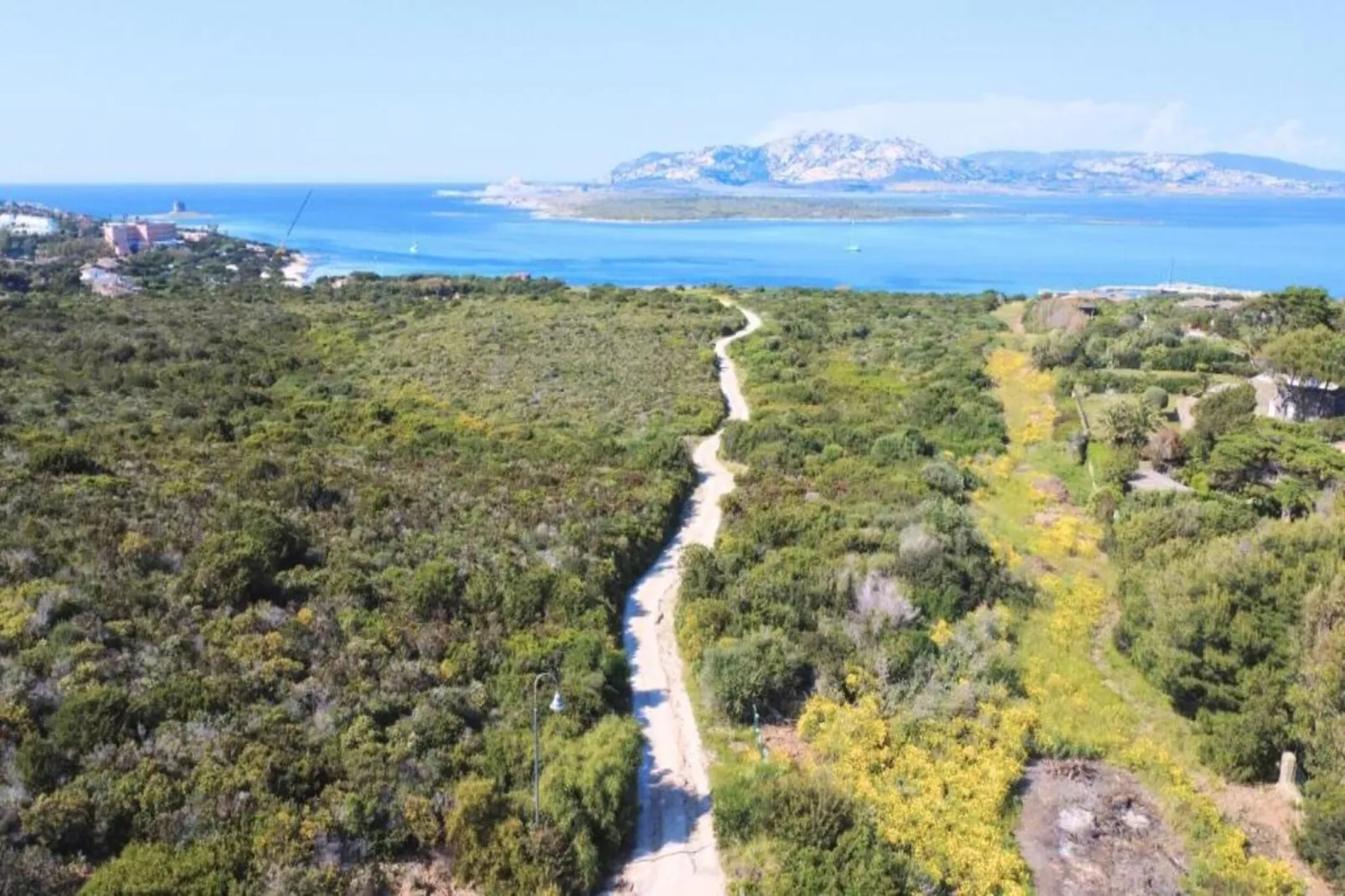 Bilo Candido-Areas within 20km in summer