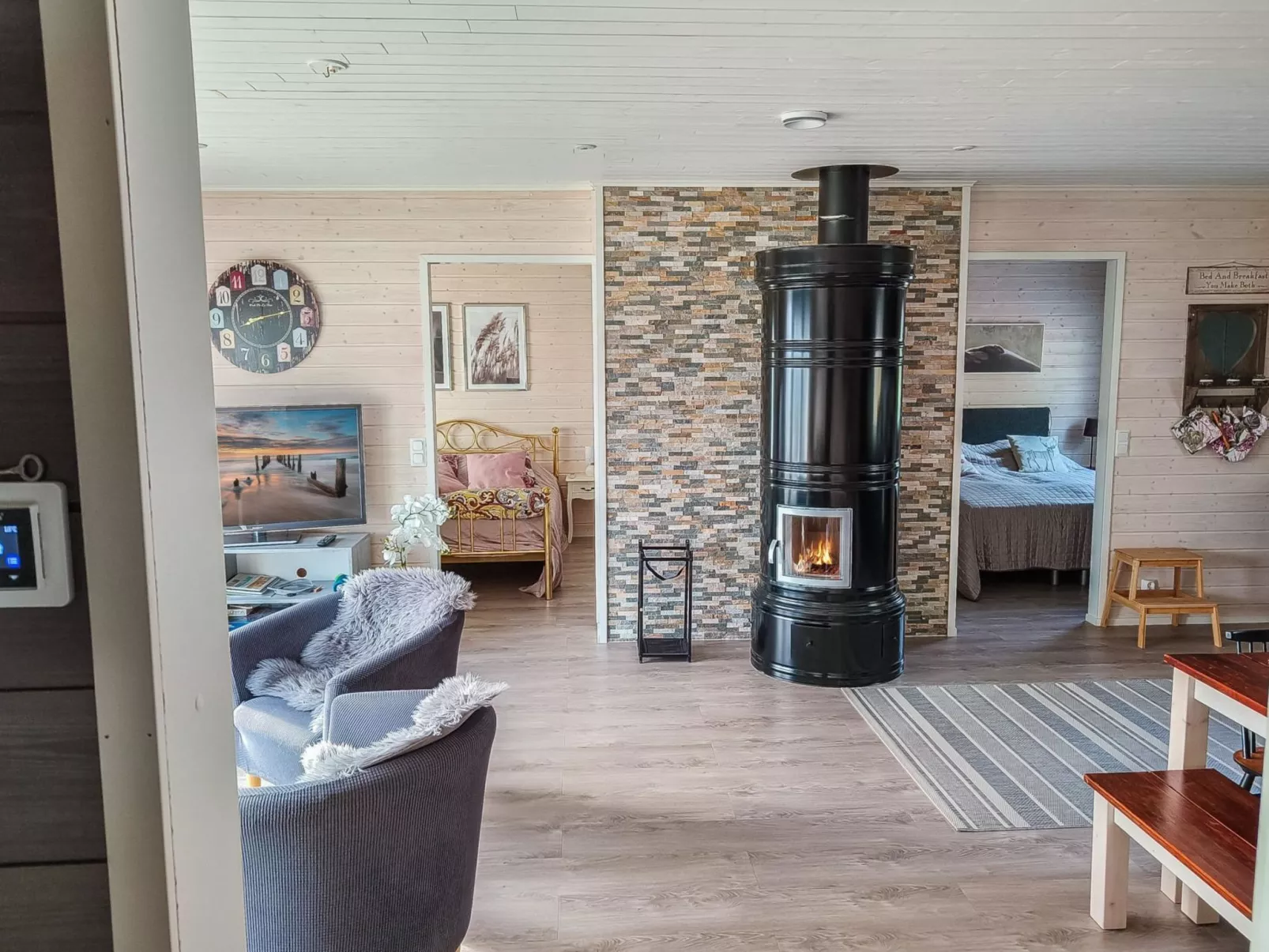 Kivilahti vuokatti-Drinnen