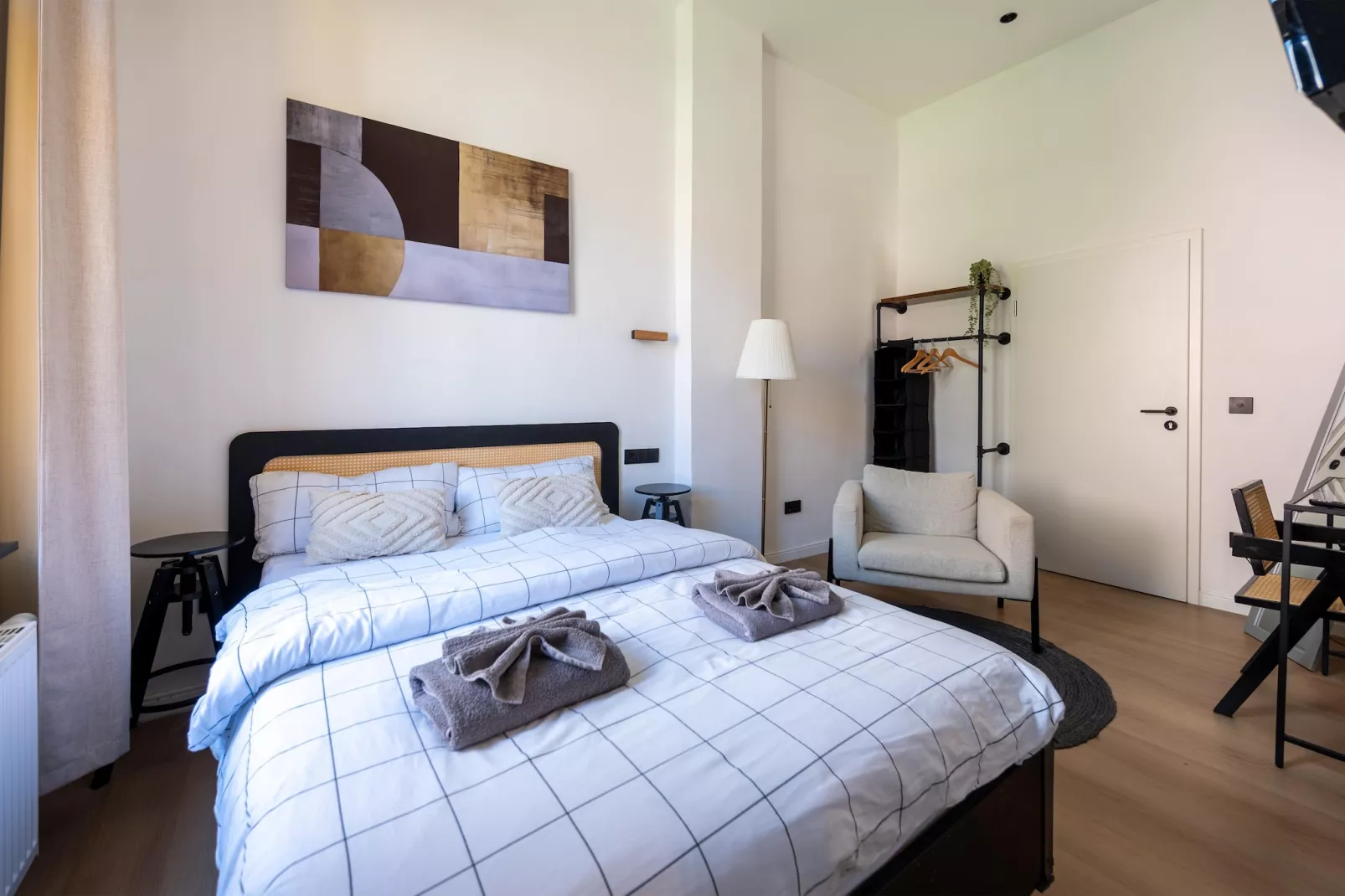 Modern Stay Standard Studio-Bedroom