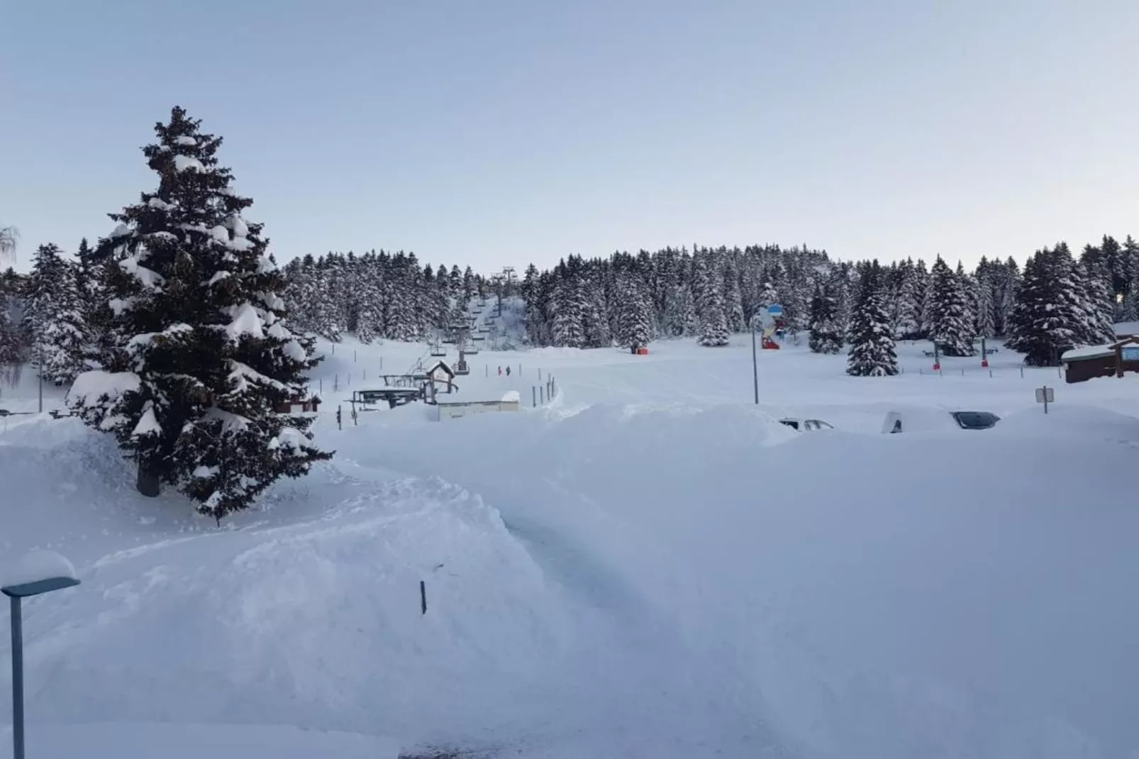 V du Bachat Arolles A n°26 - 2P4-Area within 1km in winter