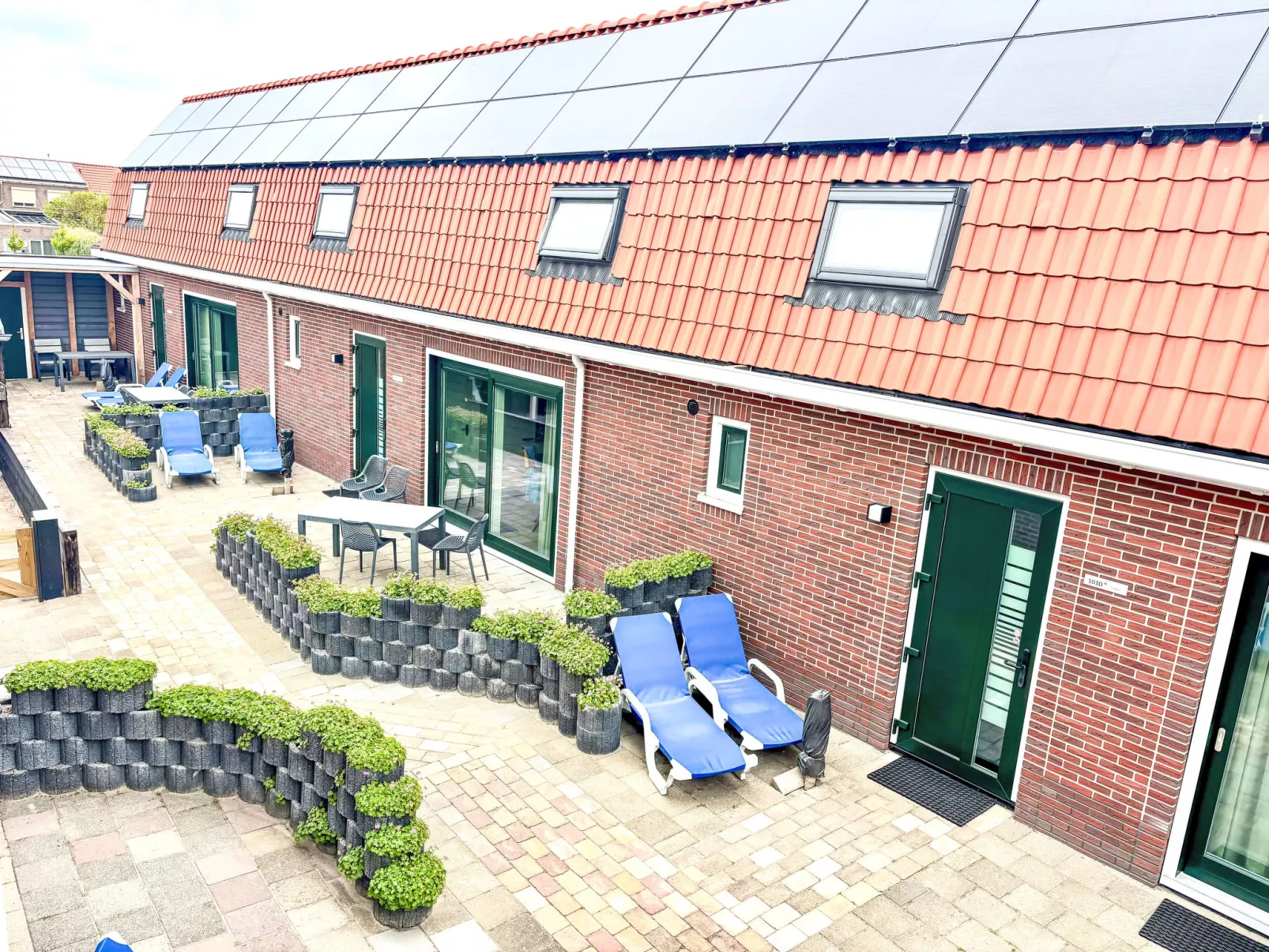 Beach House Westkapelle 105.2