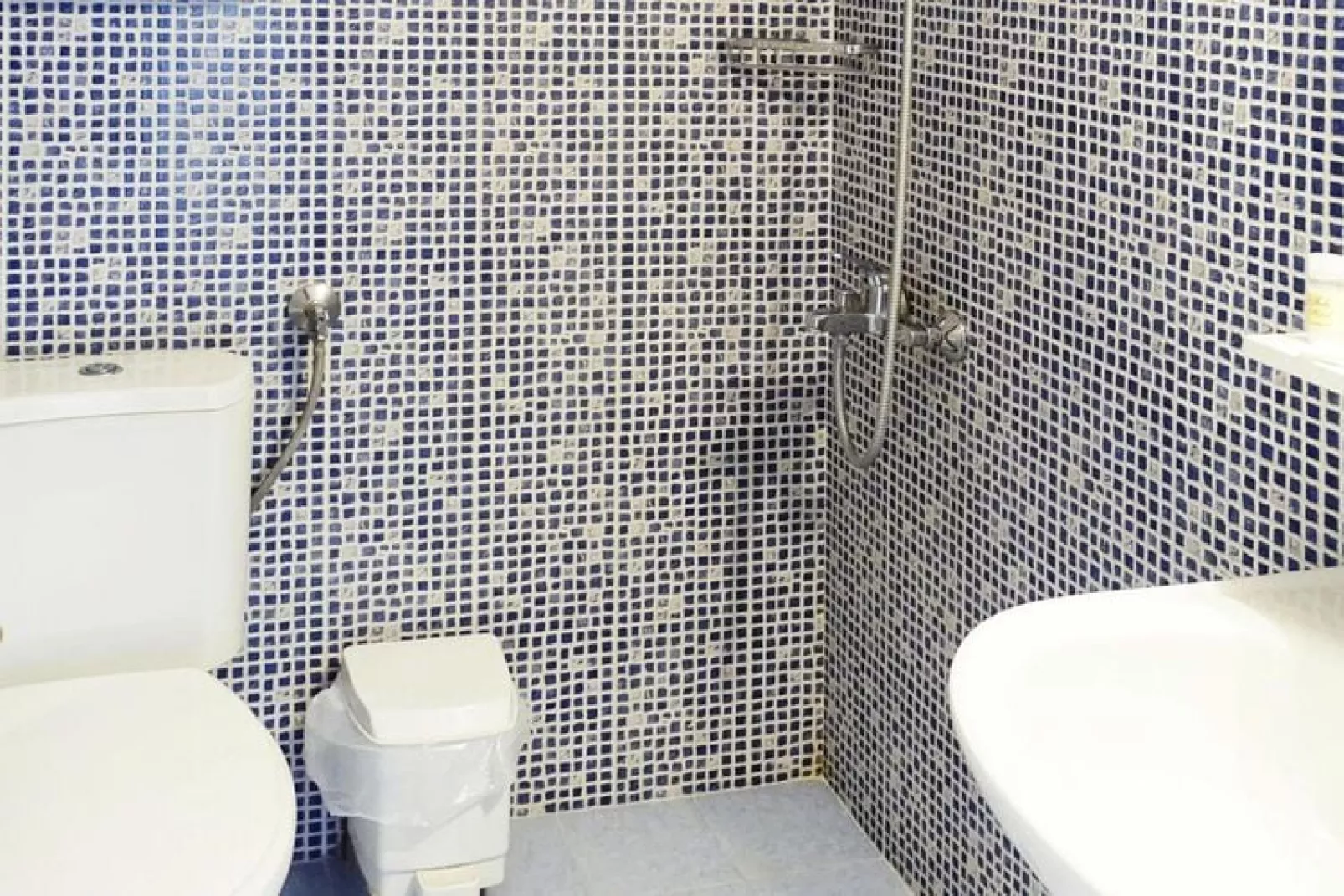Apartments Ioli, Fourka-2 bedroom-Badezimmer