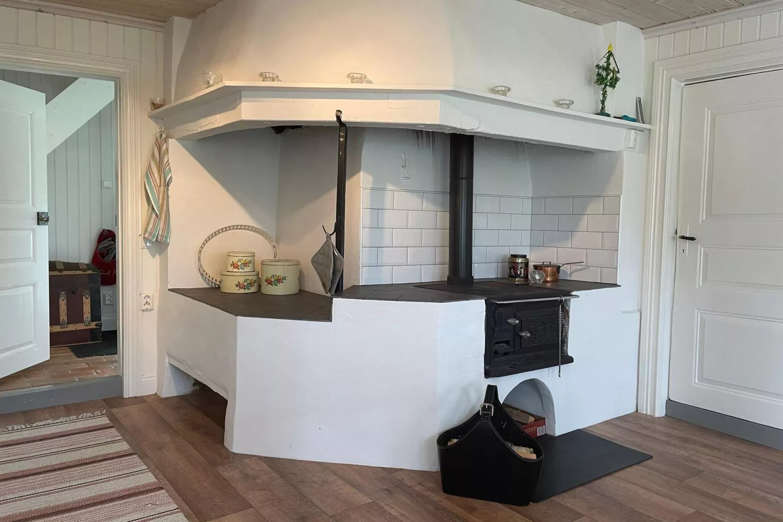 6 person holiday home in ULRICEHAMN-By Traum-Indoor