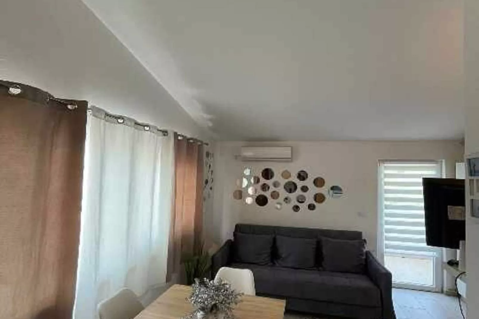 Apartments J&M 2- One Bedroom Apartment with Sea View