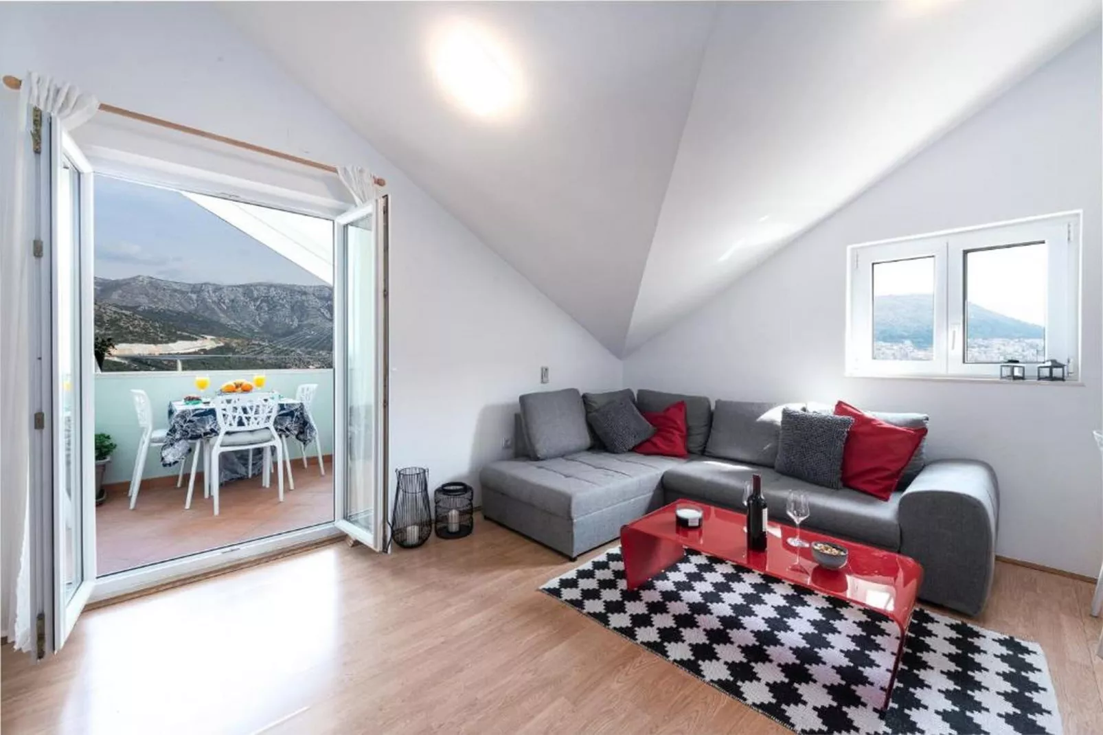 Apartments Meri & Karla - Two Bedroom Apartment with Balcony and Sea View (Karla)